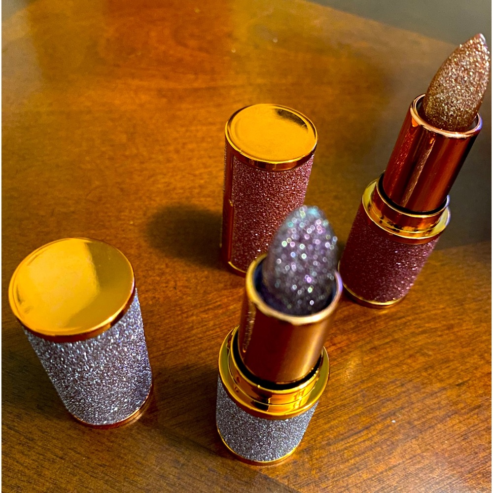 2 New Starly glittery lipstick’s💄long lasting😊💄Wine & lavender colors. 2 for$18